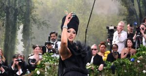 Met Gala 2024 Unutulmaz Görünümler: Zendaya, Cardi B, Kim Kardashian ve Daha Fazlası