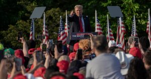 Savcılar, Belgeler Davasında Trump'ın FBI Ajanlarına Saldırmasını Engellemek İstiyor