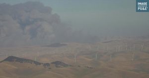 San Francisco Yakınlarındaki Yangın, Tahliyelere ve Otoyolun Kapatılmasına Sebep Oldu