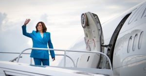 Kamala Harris, Biden-Trump Mücadelesine Odaklanarak Las Vegas'a Gidiyor